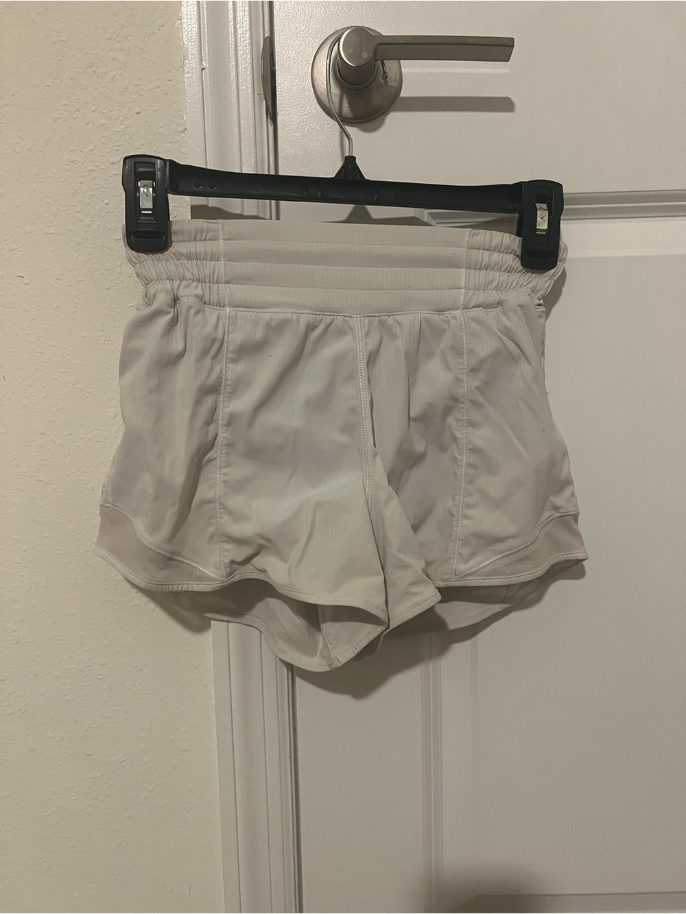 lululemon hotty hot shorts high rised, 4”in, size 0